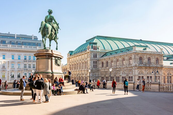 Vienna Private City Tour: Palaces, Churches & Sacher Cake Option - Churches and quiet grandeur: St. Peter’s and Ruprechtskirche