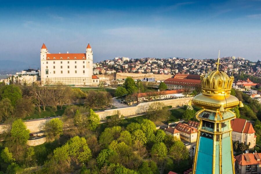 Vienna: Private Day Trip to Bratislava with Hotel Transfers - Using Your 3 Hours Free Time Like a Local