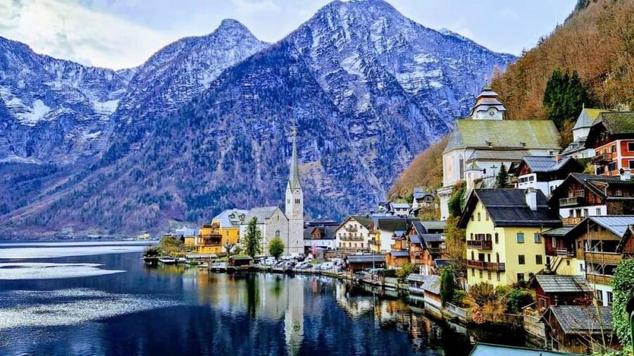 Vienna: Private tour from Vienna to Hallstatt and Salzburg - Driving to Hallstatt: the 3.5-hour start that sets your day up