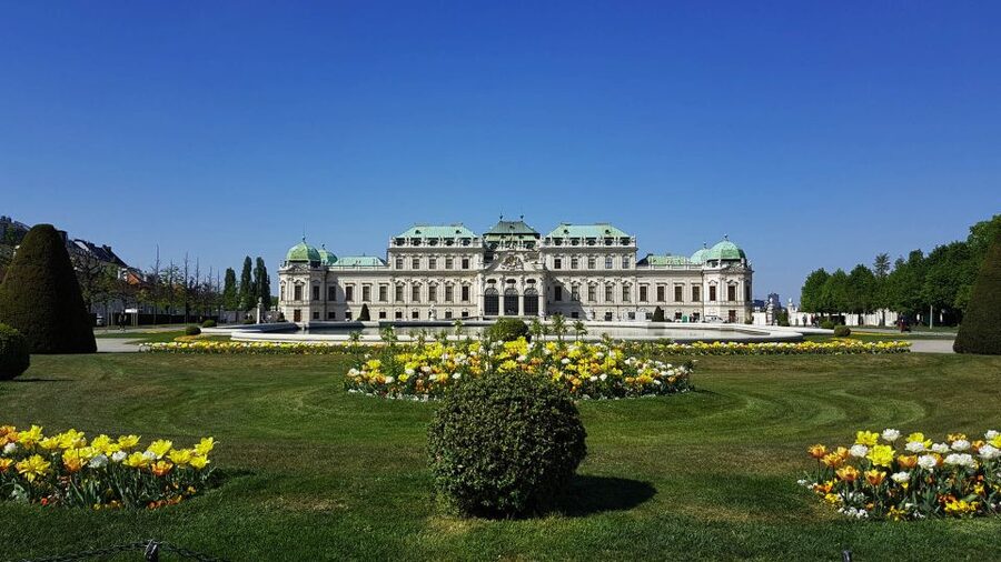 Vienna: Private Tour of Austrian Art in the Belvedere Palace - The meeting point that keeps your morning from melting down