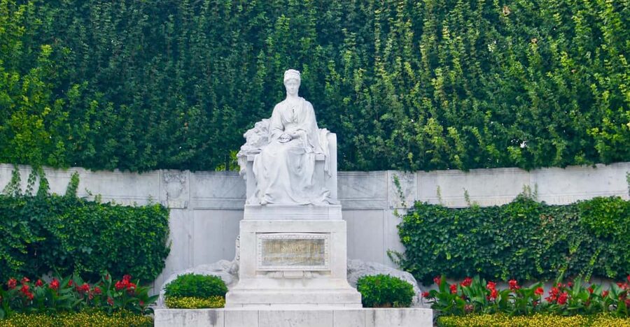 Vienna: Private World War II Walking Tour - Rain, Shoes, and Who This Tour Fits Best