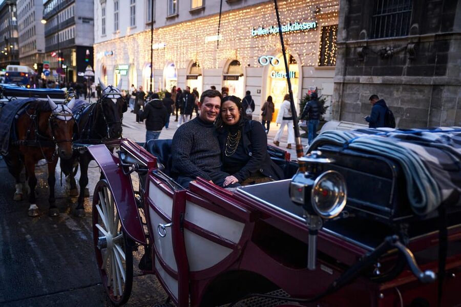 Vienna: Professional Proposal Photographer - Capturing the Proposal: Discreet Timing That Still Feels Natural