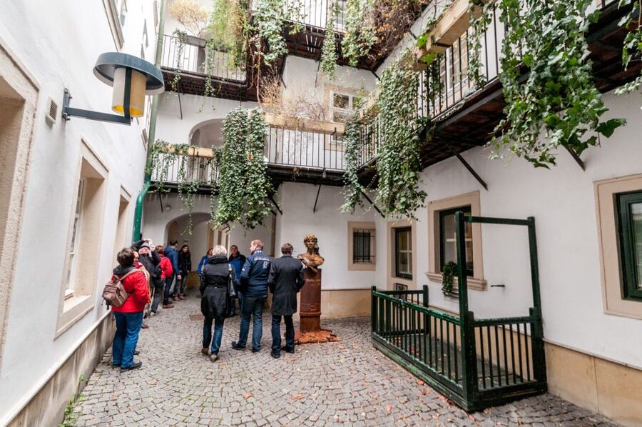 Vienna: Romantic Old Town 2-Hour Discovery Tour - Narrow streets and back courtyards: the Vienna that feels lived-in