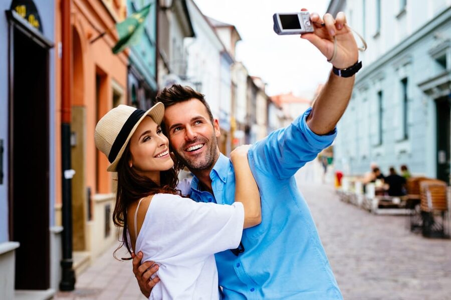 Vienna's Old Town and Attractions Self-Guided Tour Booklet - Reading while walking is the one real drawback