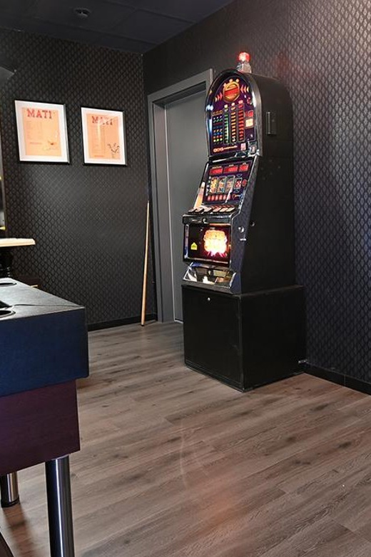 Vienna: Scavenger Escape Room Experience: Gangsta's Cage - Gangstas Cage story: the Prohibition plot that drives the puzzles