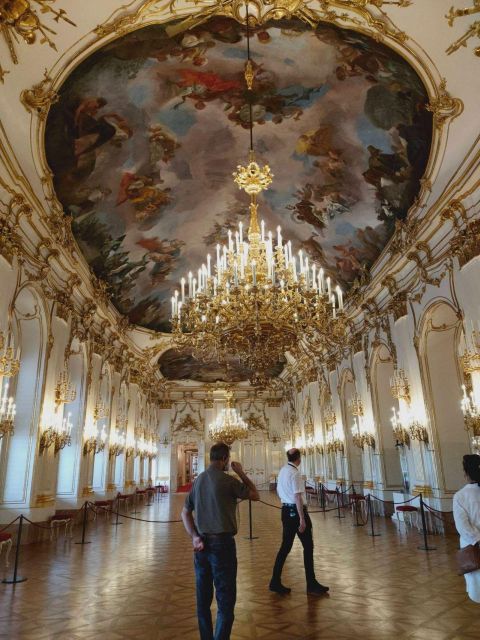 Vienna: Schönbrunn Palace & Christmas Market Walking Tour - The best fit for this Schönbrunn Palace and Christmas Market walk