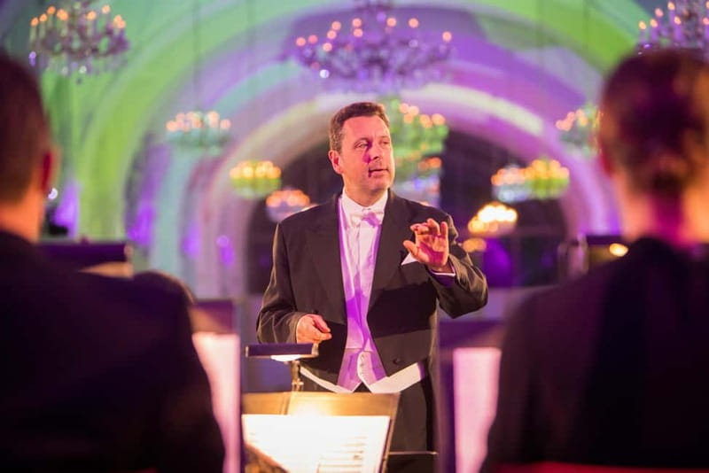 Vienna: Schönbrunn Palace Evening Tour, Dinner and Concert - Why the Schönbrunn Night Tour Feels Different After Closing
