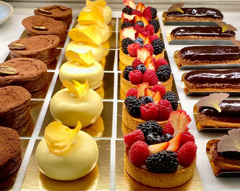 Vienna: Secrets and Scandals with Cake at Cafe Landtmann - Setting out from Burgtheater, then into Vienna’s hush-hush side