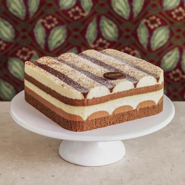 Vienna: Secrets and Scandals with Cake at Cafe Landtmann - Sachertorte, the seven-year cake war, and other dessert history threads