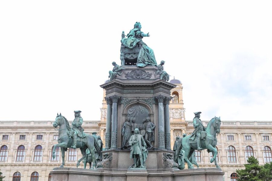 Vienna: Self-Guided Audio Walking Tour on Your Phone - Hofburg Palace, Reading the City Like an Insider