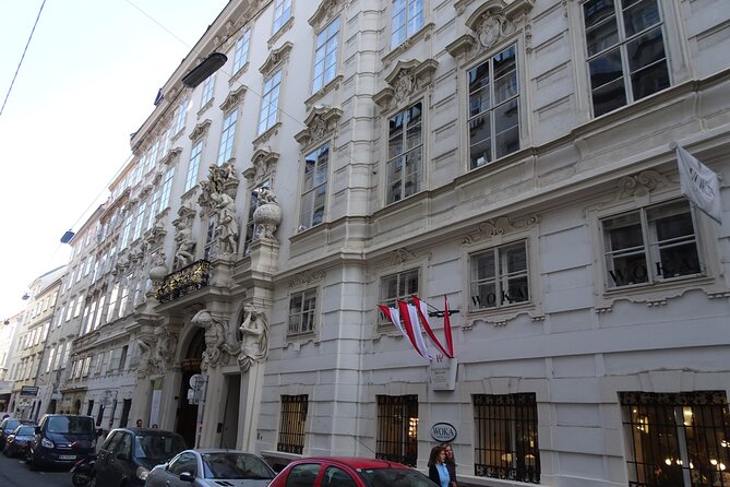 Vienna self-guided walking tour and scavenger hunt - Getting from the cathedral to Vienna State Opera without losing your rhythm