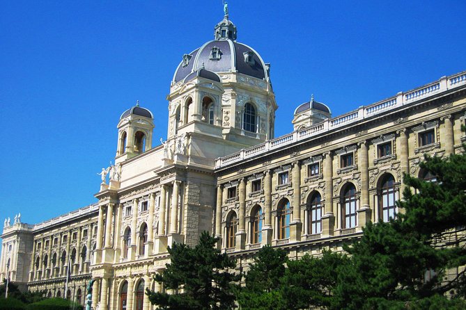 Vienna Sightseeing FLEXI Pass - Museum strategy: Albertina to MUMOK, where the included tickets actually feel worth it