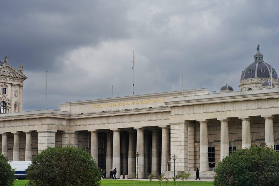 Vienna: Skip-the-Line Hofburg and Empress Sisi Museum Tour - Who this tour suits, and who should think twice