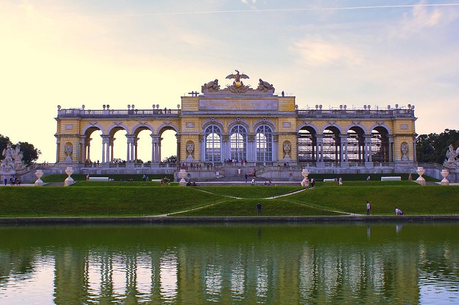 Vienna: Skip the Line Schönbrunn Palace and Gardens Guided Tour - Meeting points and the timed plan: gardens first, then palace highlights