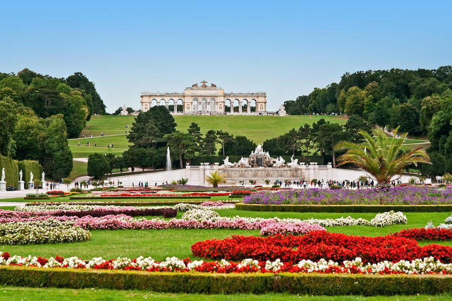 Vienna: Skip-the-Line Schönbrunn Palace and Gardens Tour - Palace tour flow: how you use 2 hours without feeling chased