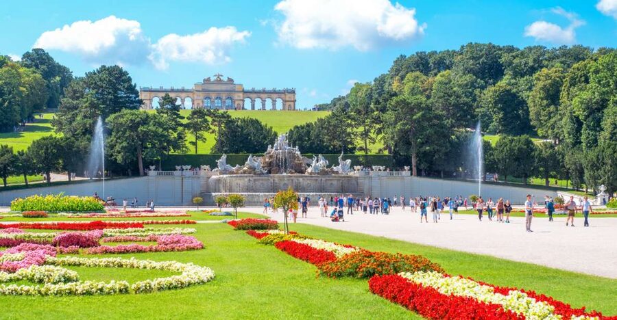 Vienna: Skip-the-Line Schönbrunn Palace & Gardens Tour - Key things I’d watch for before you go