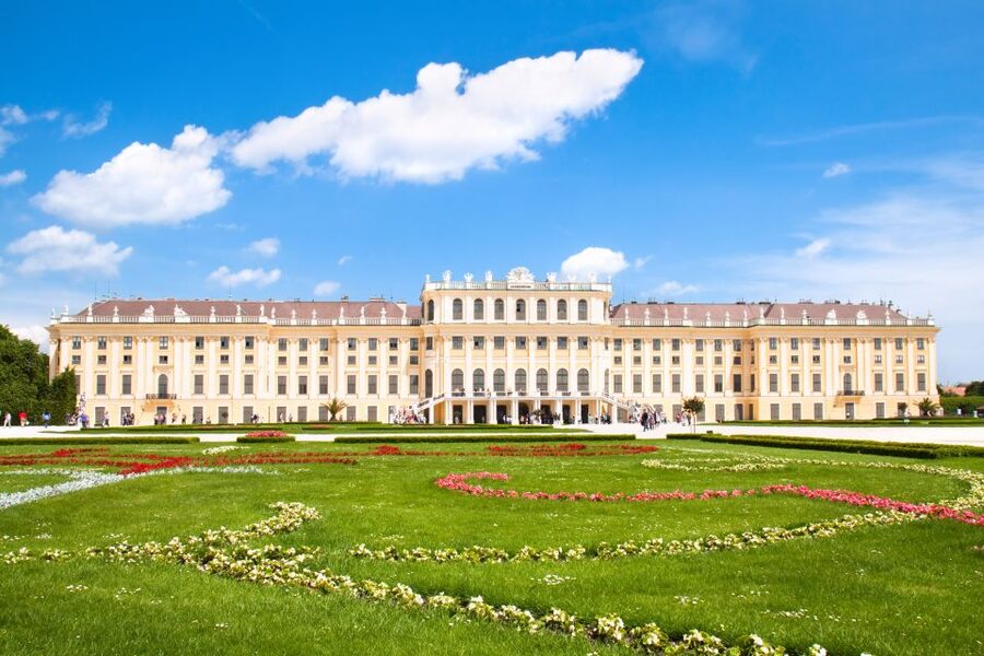 Vienna: Skip-the-Line Schonbrunn Palace Private Tour - Gloriette Hill: views plus political symbolism