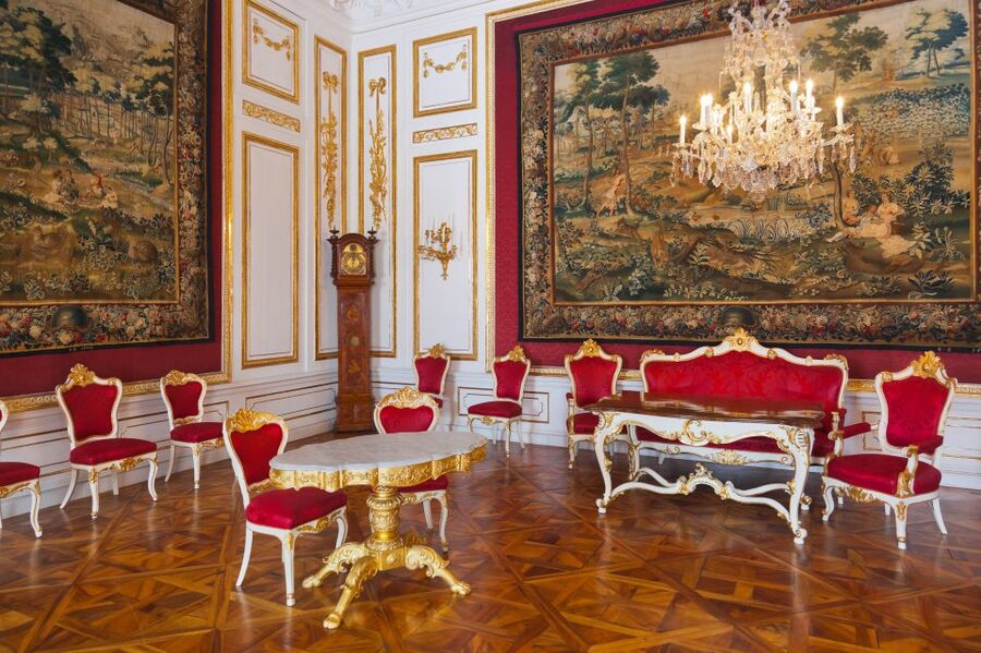 Vienna: Skip-the-Line Schonbrunn Palace Private Tour - Schonbrunn Palace, the Highlights route in the 2-hour option