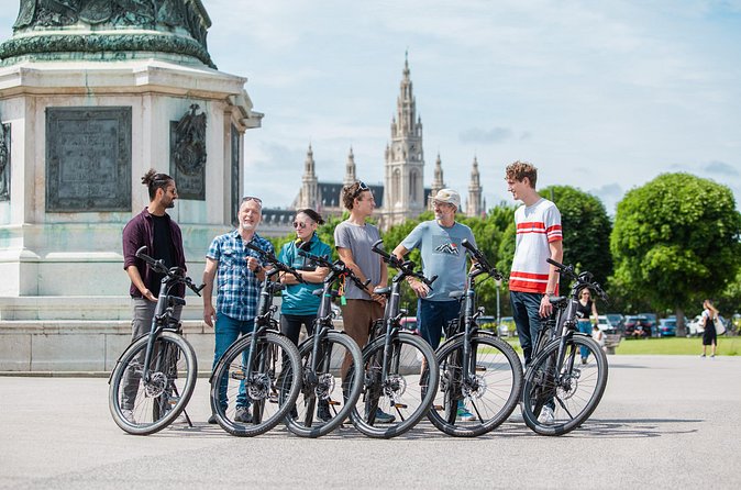 Vienna Small Group E-Bike Tour - Prater Park and Belvedere grounds, big sights without the museum pressure