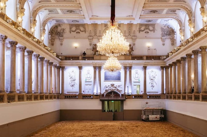 Vienna: Spanish Riding School Guided Architectural Tour - The Hidden Window View, Reached by Ladder