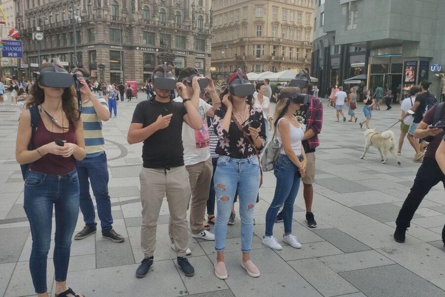 Vienna: Time Traveling Virtual Reality Sightseeing Tour - The Opera in the Golden 1920s: Where Performance Begins