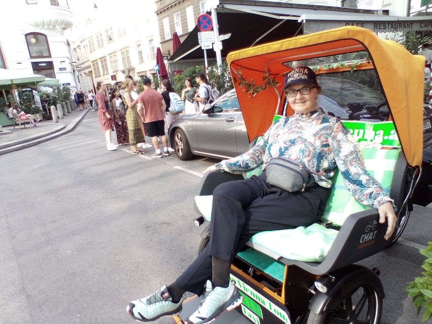 Vienna: Tour RAXI (electric rickshaw) 3 hours in Vienna - Old Danube and Donau Park: the quieter Vienna between big sights