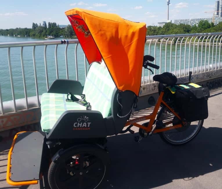 Vienna: Tour with locals in RAXI electric rickshaw - Key points to know before you go