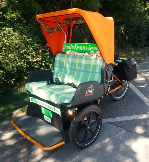 Vienna: Tour with locals in RAXI electric rickshaw - How the route gets personalized and why that changes the experience