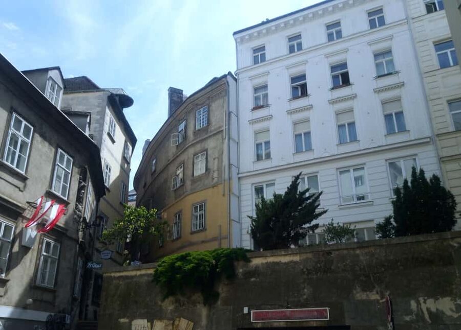 Vienna tours for you with locals - Vienna’s Greek Quarter, where legends and printing share the same streets