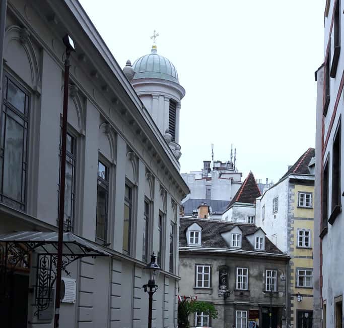 Vienna tours for you with locals - Griechengasse: a border area on the Danube, and Augustin’s hope