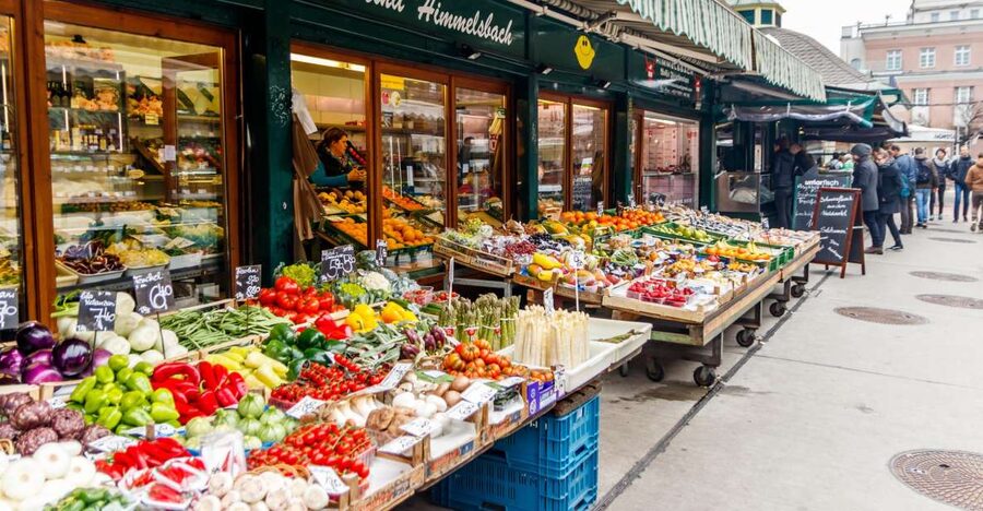 Vienna: Typical Austrian Food Tour with Coffee House Visit - Key things that make this tour worth it