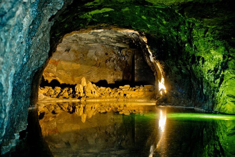 Vienna: Vienna Woods Tour with Underground Lake and Wine - Price and value: is $129 per person fair?