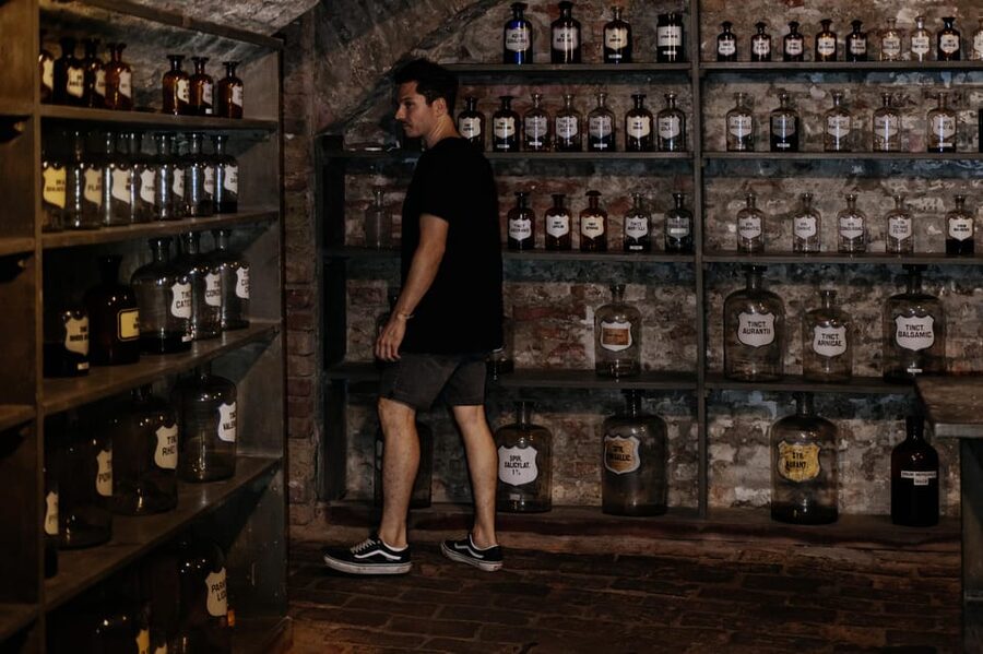 Vienna: Viennese Underworld Guided Walking Tour - Pharmacy laboratory and medicine cellar: a surprising Vienna side