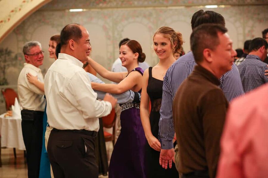 Vienna: Viennese Waltz Beginner Workshop for Couples - Key highlights at a glance