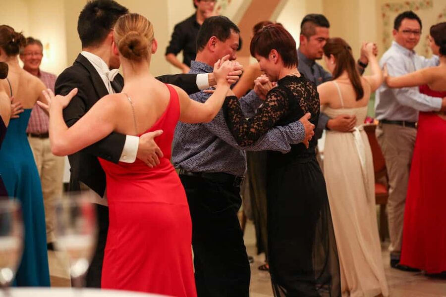 Vienna: Viennese Waltz Beginner Workshop for Couples - Finding the Waltz School and what happens when you arrive