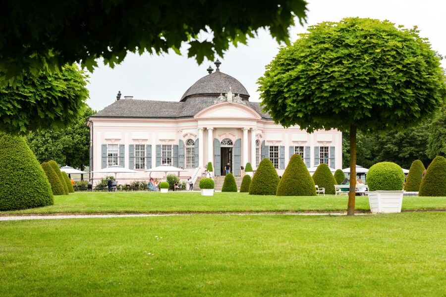 Vienna: Wachau Valley, Melk Abbey Tour with Danube Boat Trip - Timing, pacing, and the 8.5-hour structure from start to finish