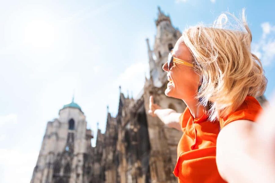 Vienna Walking Tour, Hofburg Palace, St Stephen’s Cathedral - Small-group feel, guide storytelling, and what to do with the tips