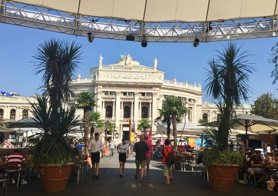 Vienna: Walking Tour of the Historic Ringstrasse - City Hall, Burgtheater, and the Power of 19th-Century Display