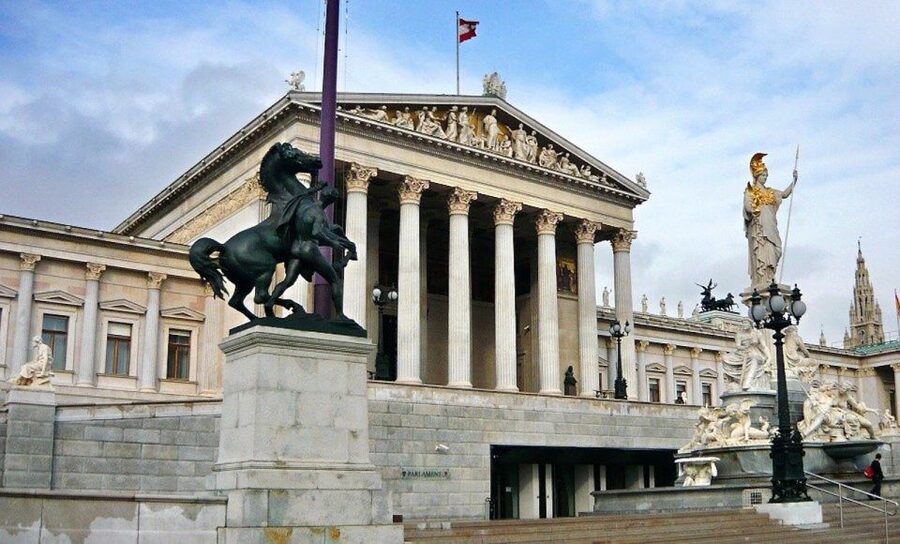 Vienna: Walking Tour of the Historic Ringstrasse - Parliament, Heldenplatz, and Statues You’ll Actually Notice