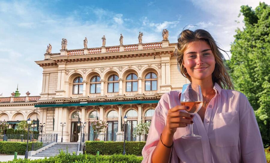 Vienna: Welcome Card – public transport ticket & discounts at top attractions - Key points before you buy