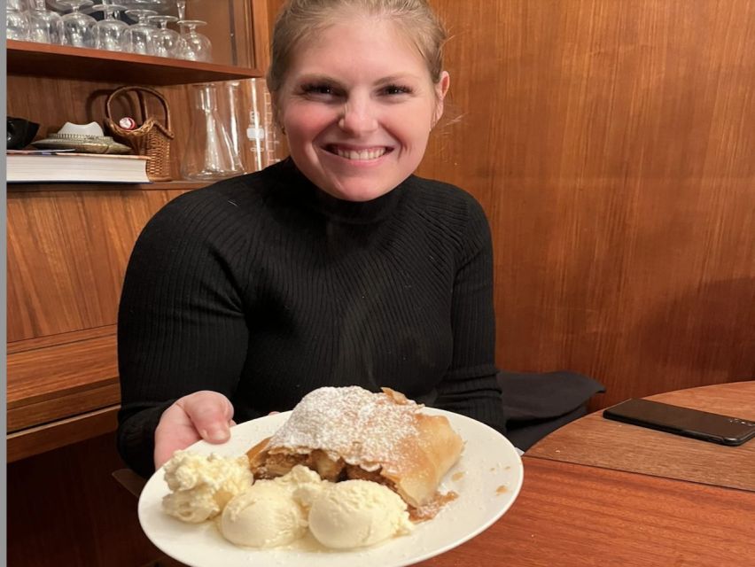 Vienna: Wiener Schnitzel and Strudel Cooking Class - Why Wiener Schnitzel and Apple Strudel Fit a 3-Hour Cooking Class