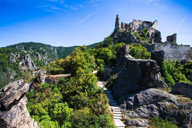 Wachau Valley Wine Tasting Bike Tour from Vienna - The Richard the Lionheart connection at the fortress ruins
