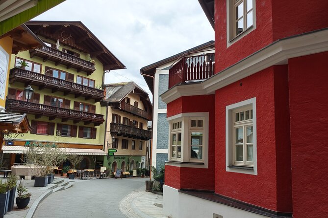Where Locals Go for Christmas: Wolfgangsee Advent Tour - The St. Wolfgang highlight: torches, lanterns, and the floating Advent candle
