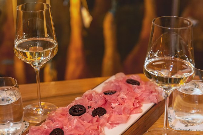 Wine Tasting Tour - Meeting at Lugeck 6: timing and what the 5:30 pm start changes